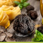 Tartufo nero e pasta fresca